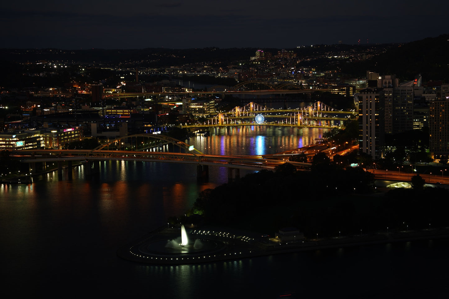 Ferris Wheel in Downtown Pittsburgh 02