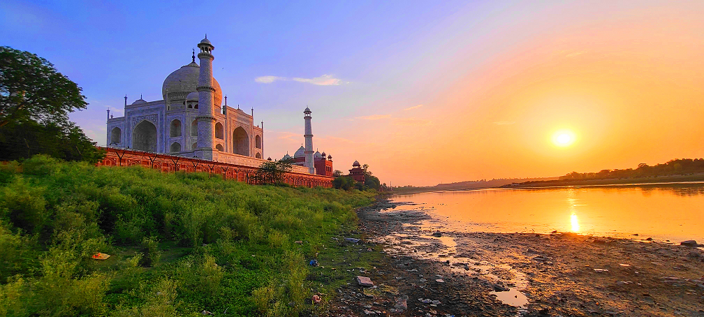 Taj Mahal Sunset Reflections – Rear View Magic