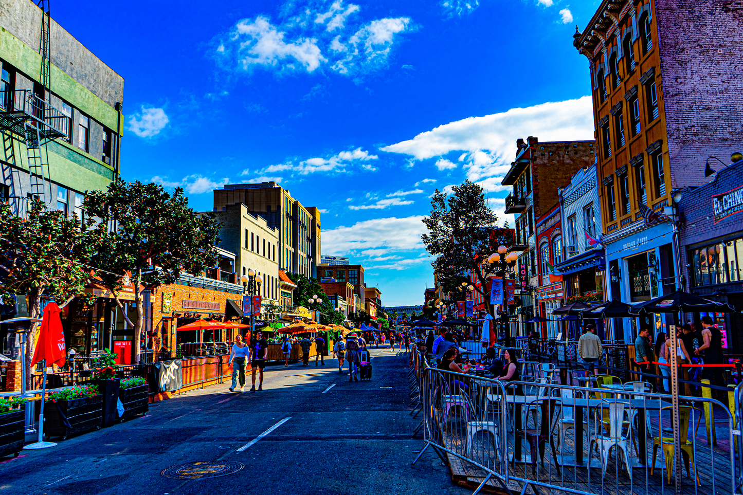 Sidewalk Café Moments – California in Motion